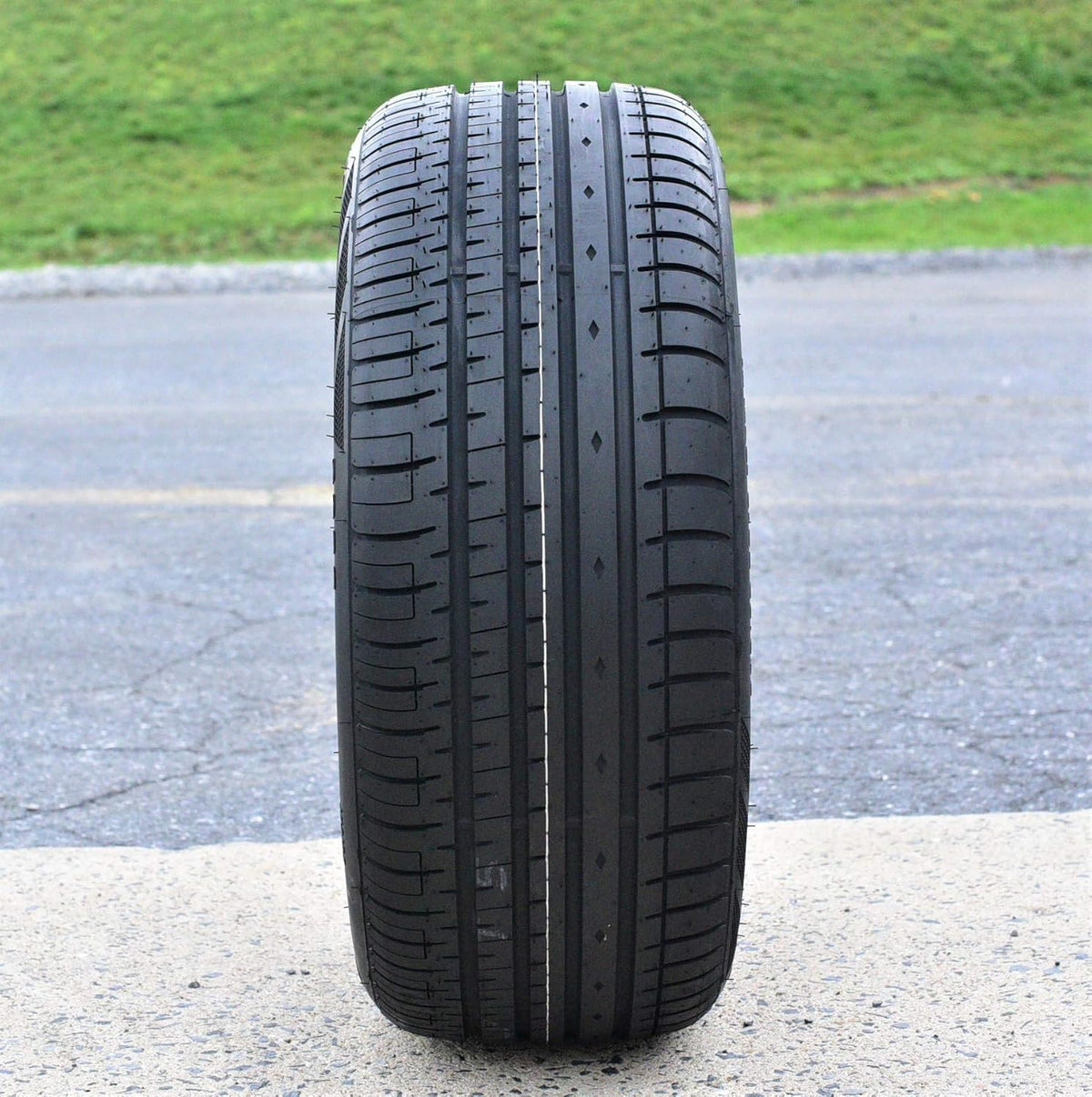 245/50R17 All-Season Radial Tire A22018