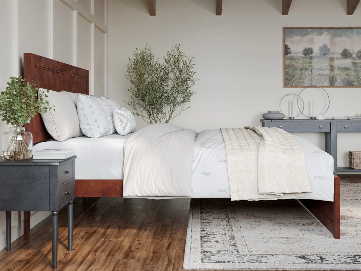 King Solid Wood Platform Bed with Footboard G71852